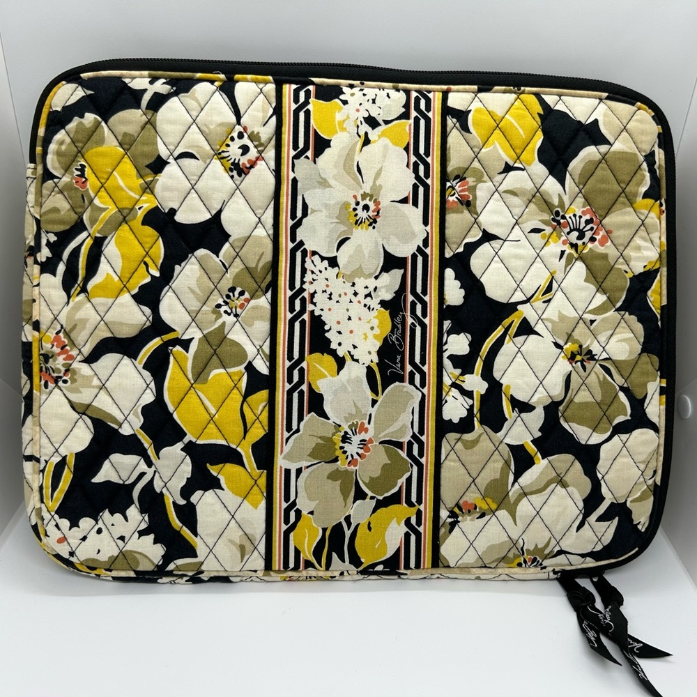 Vera Bradley Laptop Case in Retired “Dogwood” Pattern, EUC.